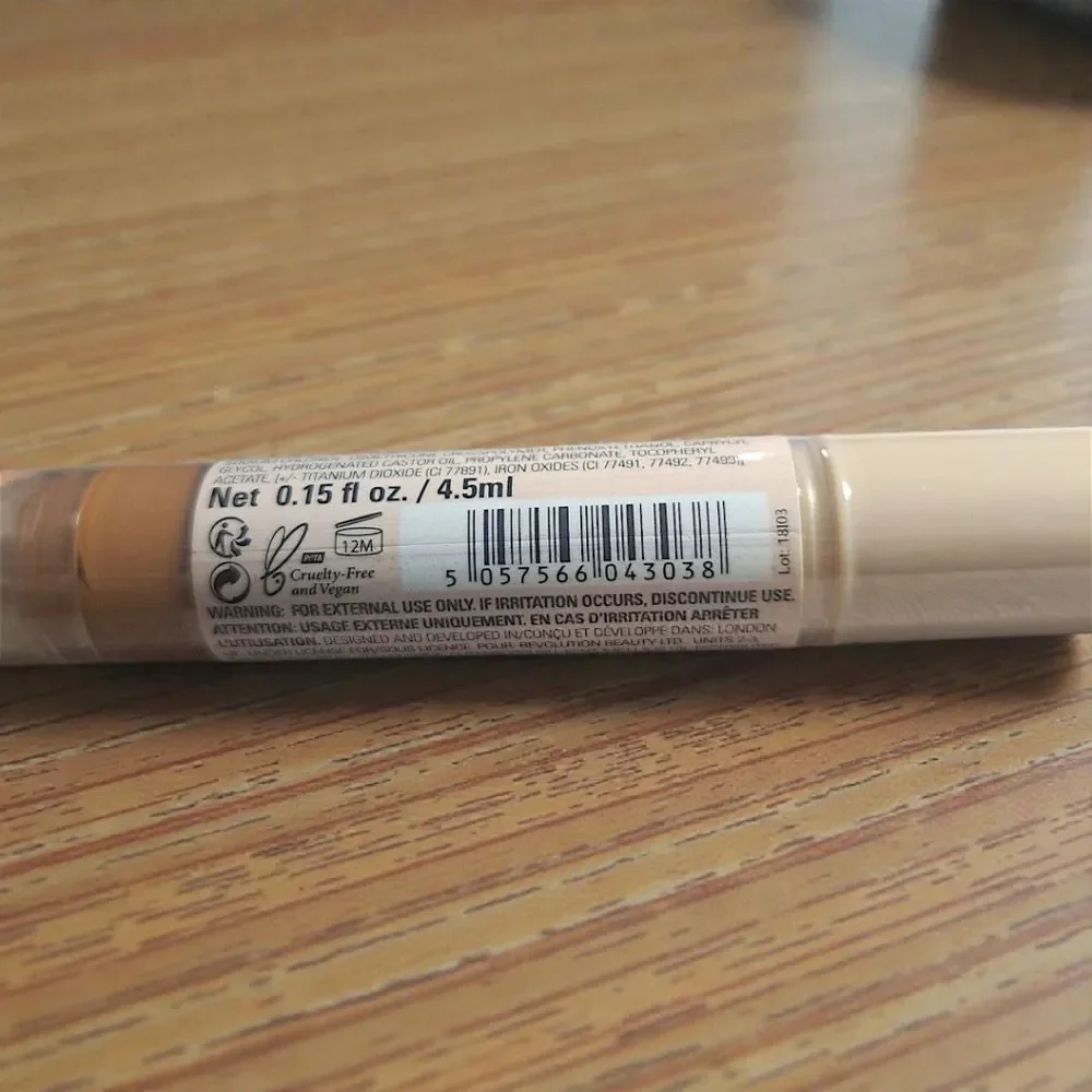 Makeup Revolution Concealer Duo– Fast Base + Conceal & Hydrate | Shade C13 | New